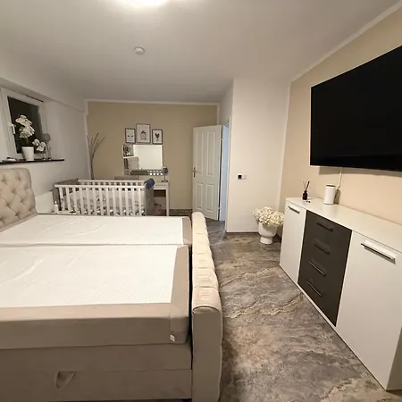 Modernes Nahe Koeln Ruhig Und Komfortabel