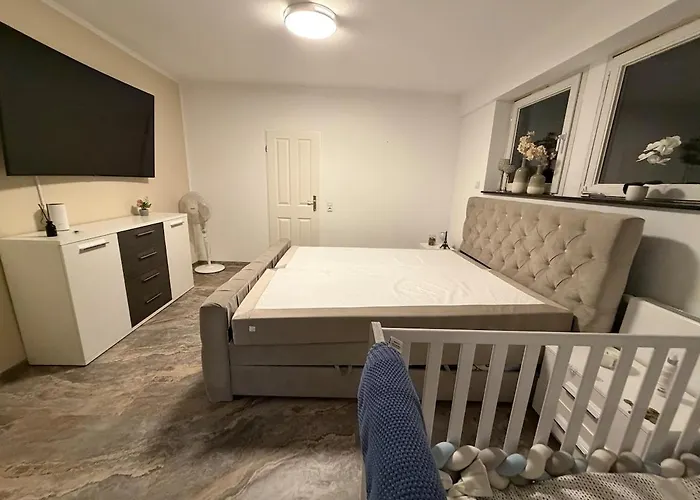 Modernes Nahe Koeln Ruhig Und Komfortabel 贝尔吉施-格拉德巴赫